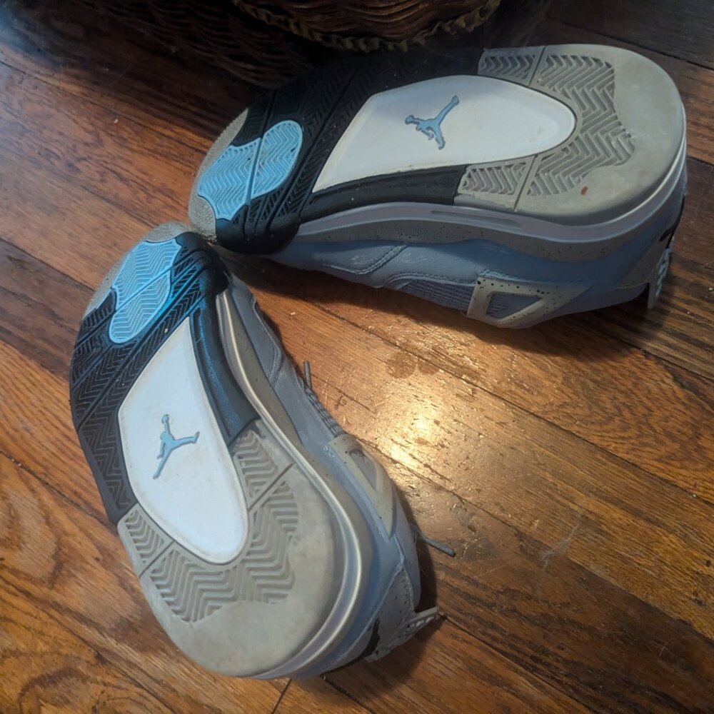 Jordan 4's - Picture 4 of 4